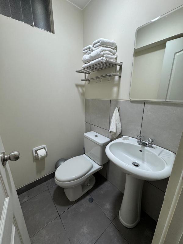 Aparts 4 Days Miraflores 1 Bedroom Executive Apartment 4255 - image 12
