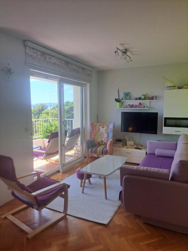 Family Apartment Green with a sea view and a free parking - image 2