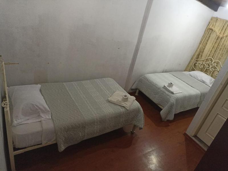 Hostal Huapry - image 16