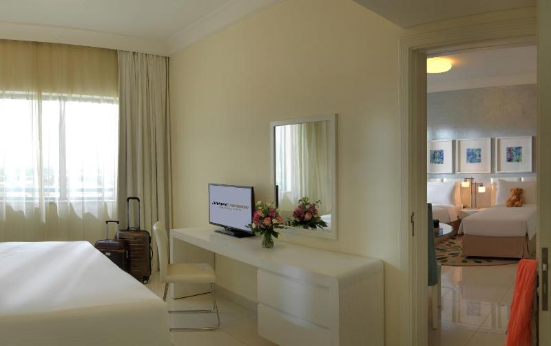 Two Bedroom Suite - City View image 1