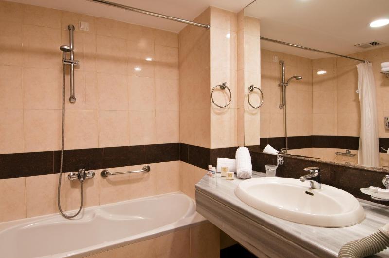 Executive Suite image 3