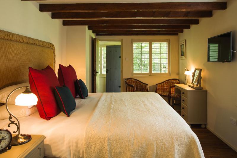 Classic Double or Twin Room - Coach House image 1