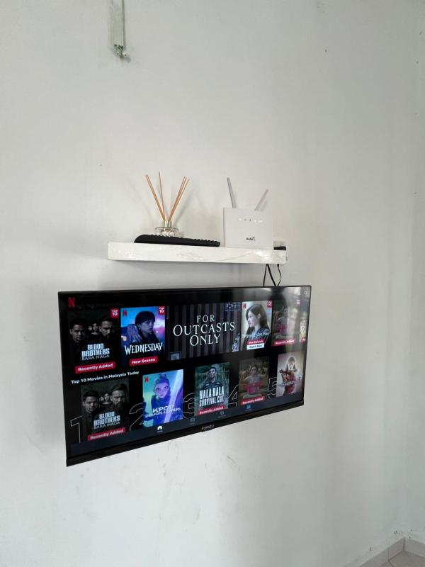 NH1 Homestay Gong Badak - image 14