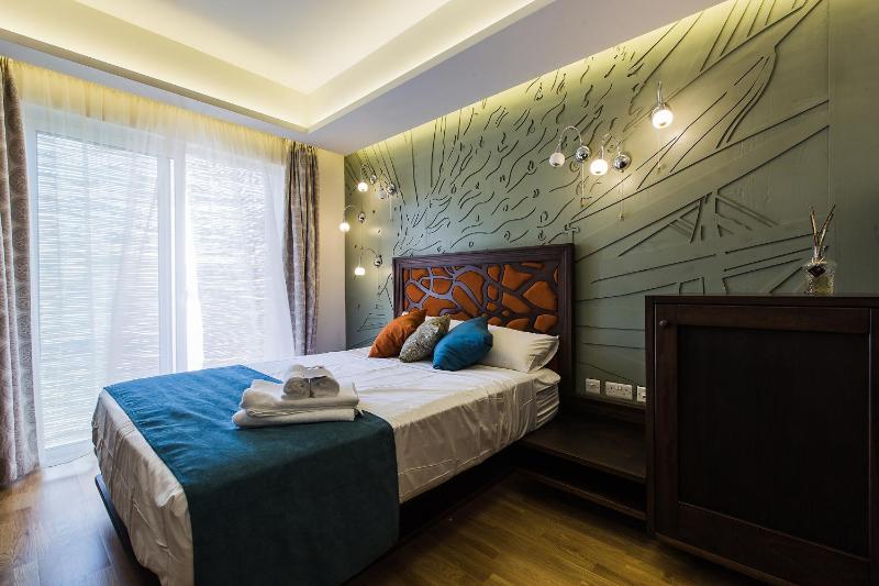 Family Suite with Balcony image 2