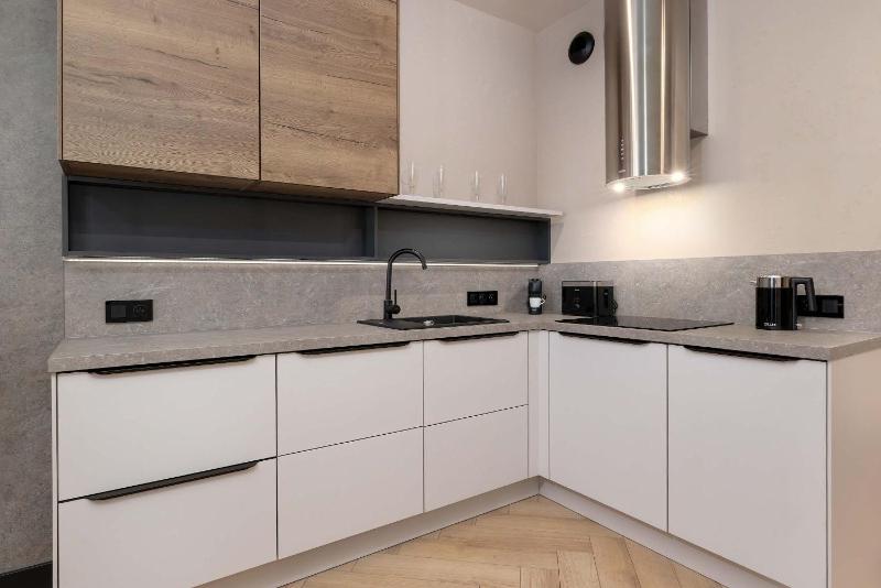 Modern Apartment with AC & Parking in Wrocław by Noclegi Renters - image 9