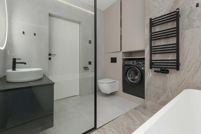 Modern Apartment with AC & Parking in Wrocław by Noclegi Renters - image 36