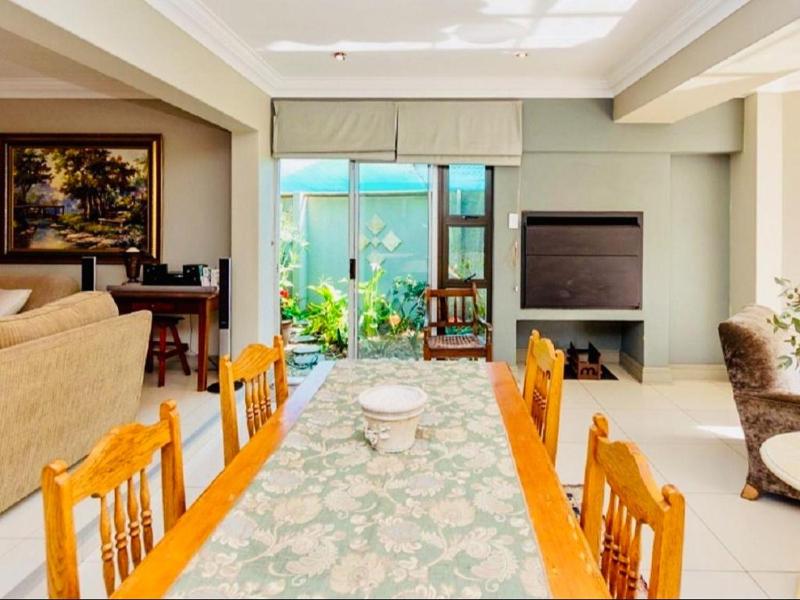 Alabaster Luxe Villa - image 7