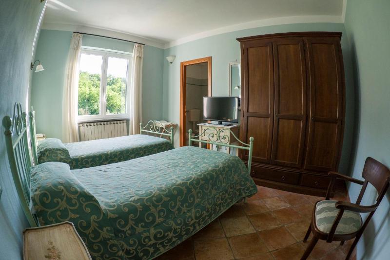 Double Room image 2