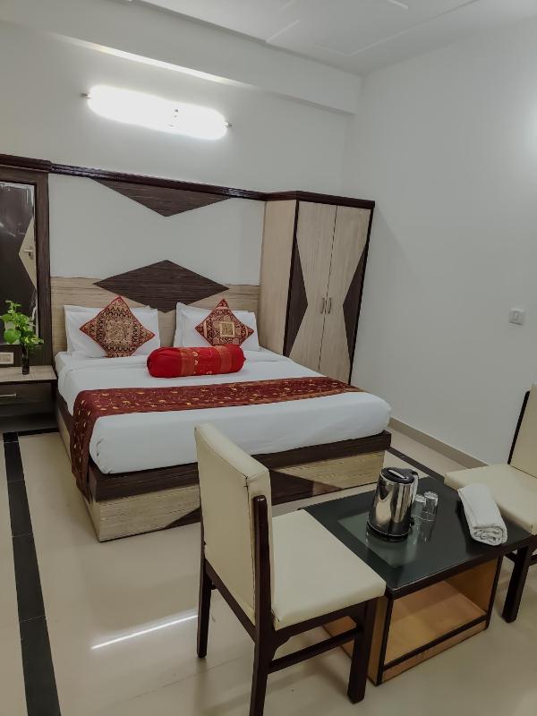 Hotel The Golden Bird Executive - image 3