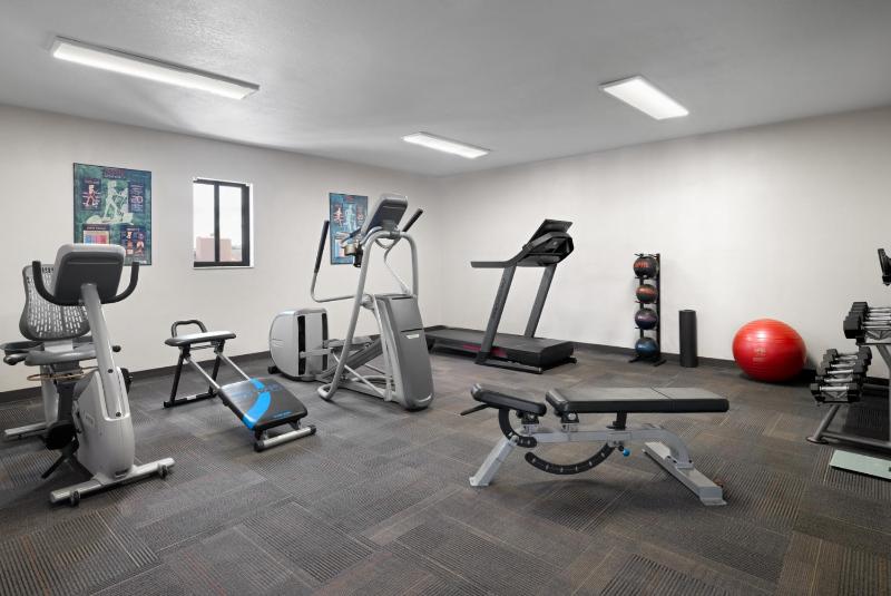 Hotel South Tampa & Suites - image 10