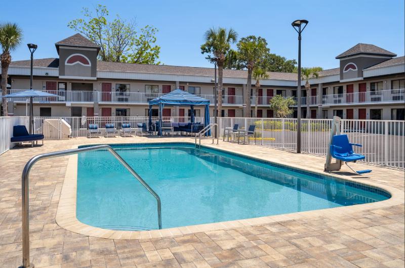 Hotel South Tampa & Suites - image 13