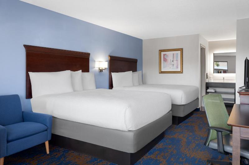 Hotel South Tampa & Suites - image 33