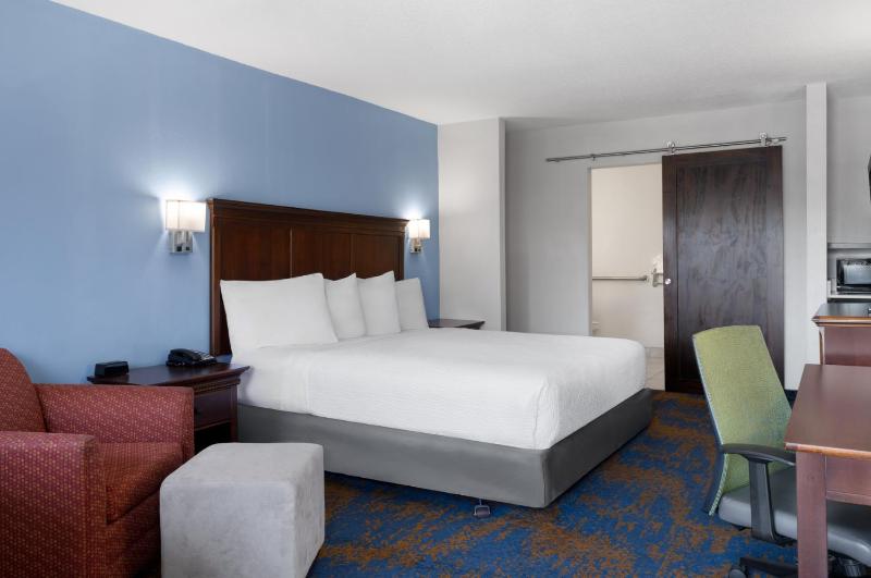 Hotel South Tampa & Suites - image 27