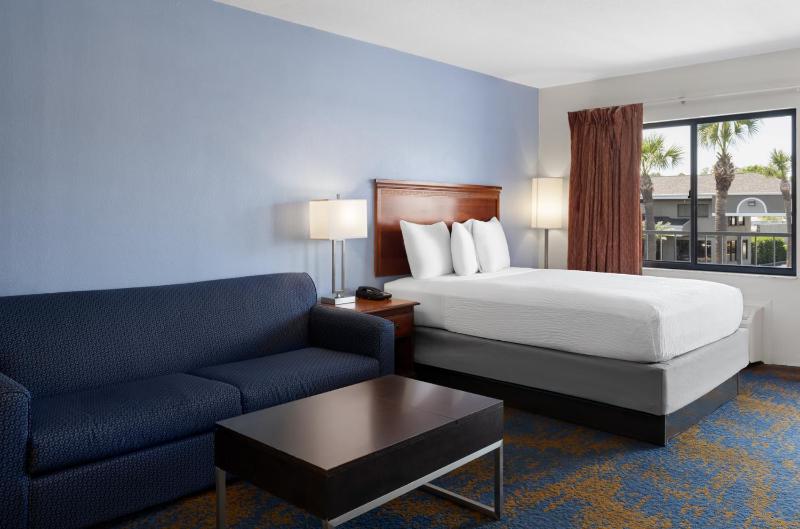 Hotel South Tampa & Suites - image 43