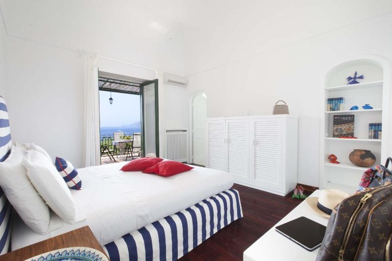 Amore Rentals - Villa Lo Scoglio - image 28