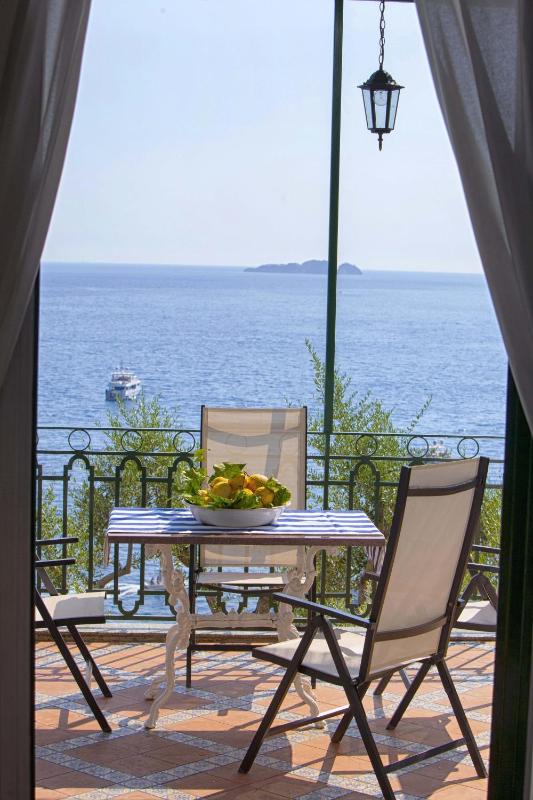 Amore Rentals - Villa Lo Scoglio - image 36