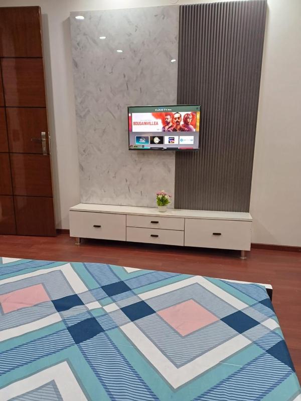 3 bed 3 bath home in Gurugram golf course road - image 3