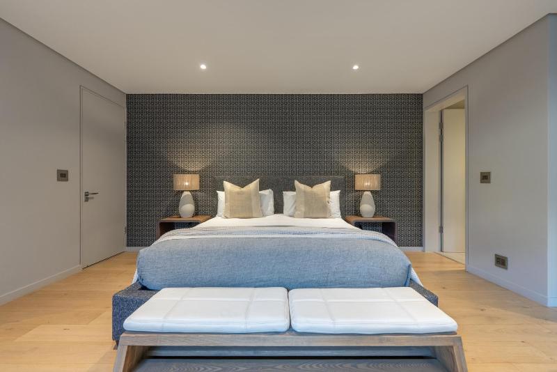 Vive Suite by Bliss Collection - image 11