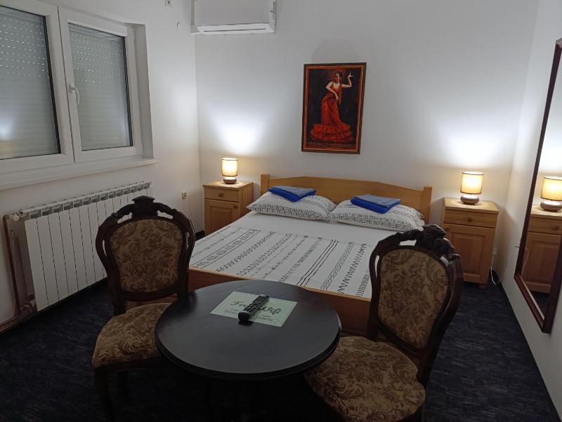 Apartment Bistrik medresa - free parking - image 13