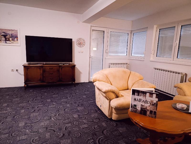 Apartment Bistrik medresa - free parking - image 5