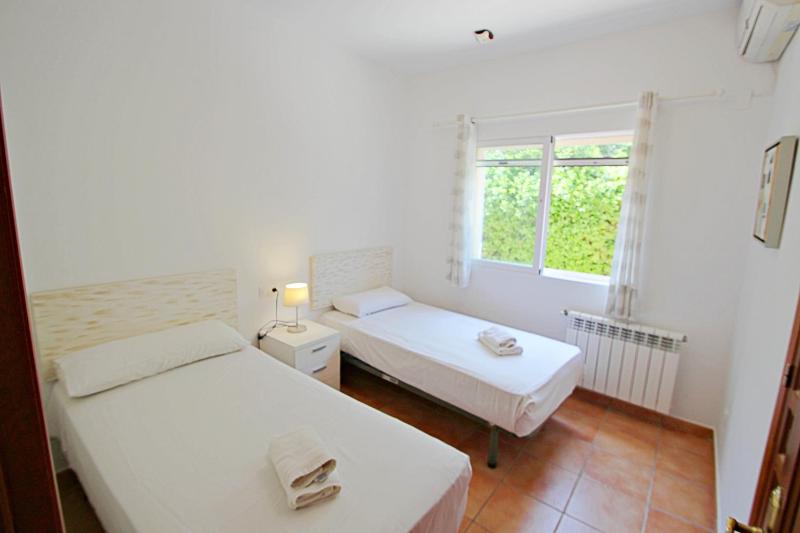 Paula - holiday home with private swimming pool in Benissa - image 8