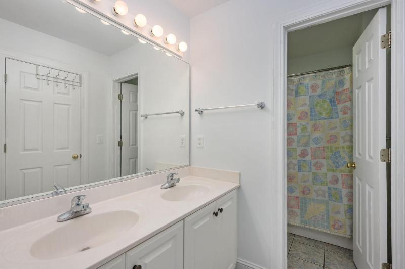 SV08 Family Ties - image 46