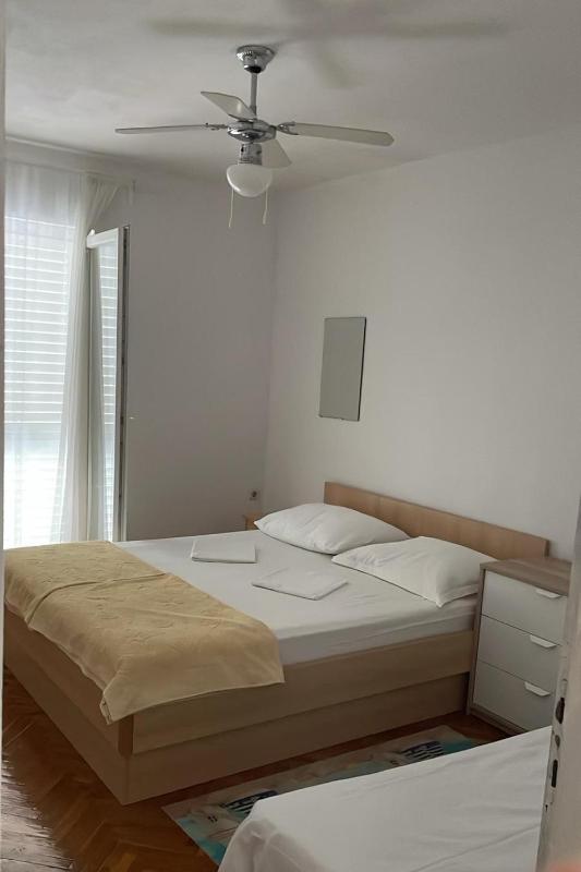 Apartments by the sea Podgora Makarska - 11888 - image 22
