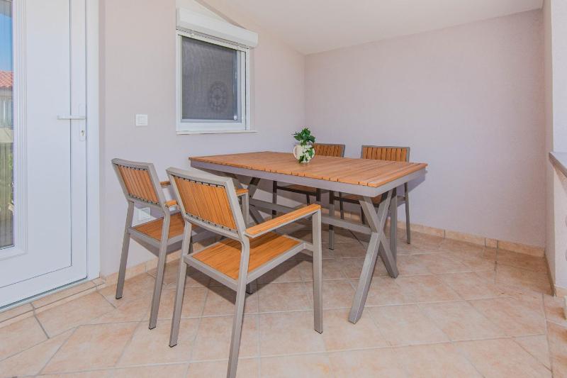 Apartments with parking space Vir - 24843 - image 5