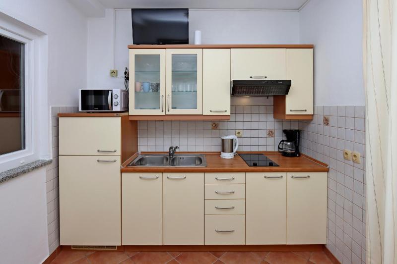 Apartments with parking space Lopar Rab - 24617 - image 32