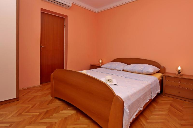 Apartments with parking space Lopar Rab - 24617 - image 27