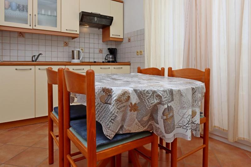 Apartments with parking space Lopar Rab - 24617 - image 33