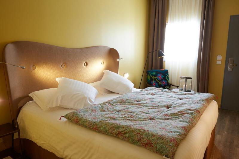 Superior Double Room image 3