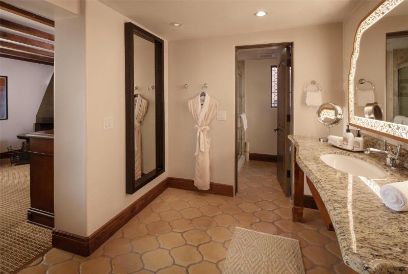 Royal Palms Resort And Spa - image 13