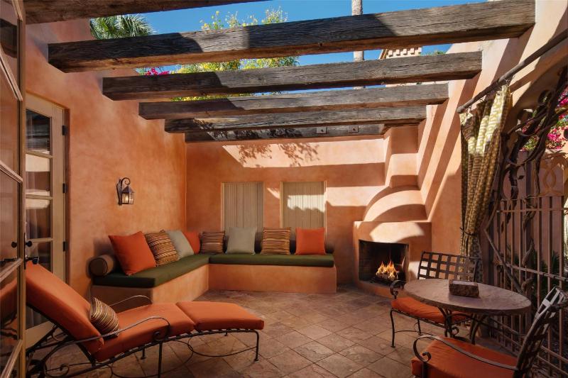 Royal Palms Resort And Spa - image 5