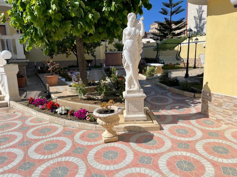 Villa Nicole House - Apartments & Suite - image 24