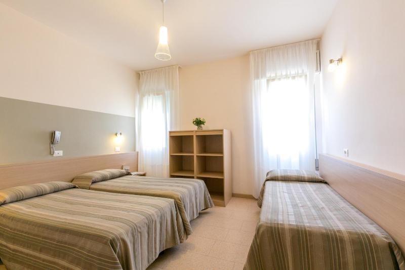 Triple Room image 2