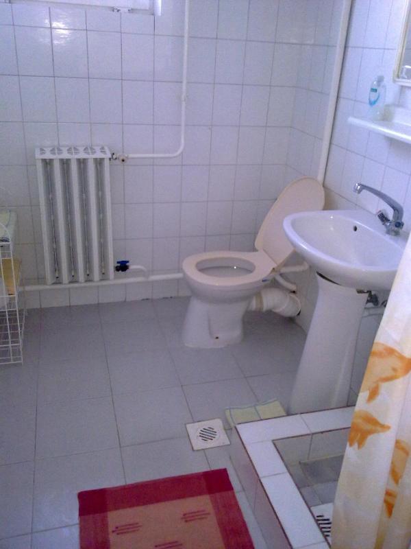 Basic Triple Room image 3