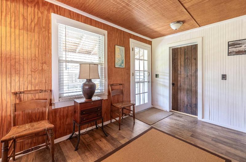 The Minor Manor - NH MP 11.5 Historic Oceanfront Dunetop Deck YR Flex Stays - image 25