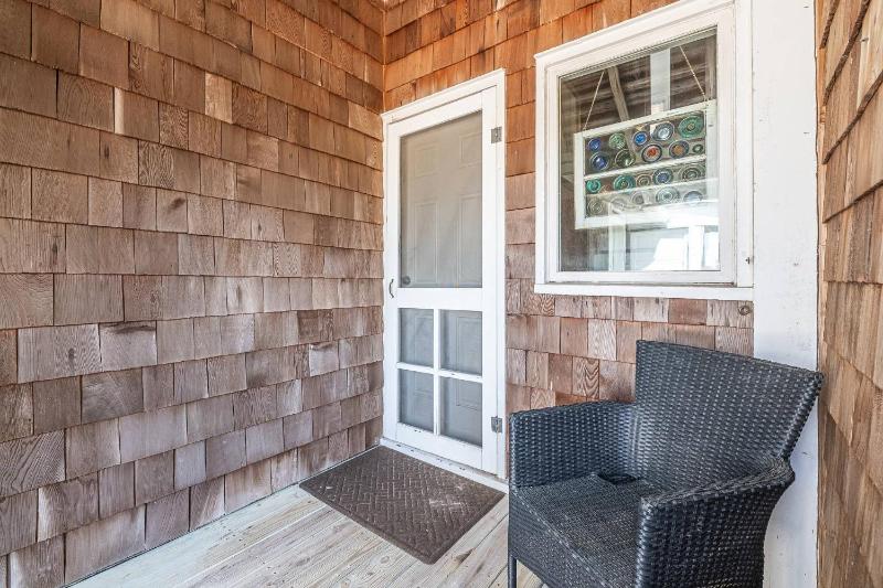 The Minor Manor - NH MP 11.5 Historic Oceanfront Dunetop Deck YR Flex Stays - image 42