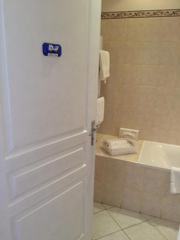 Triple Room image 3