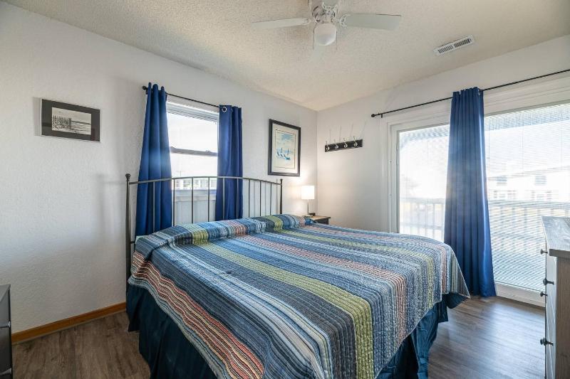 Southern Comfort - KDH MP 7.5 Semi-Oceanfront 140 Yds to Beach Hot Tub Pets OK Flex Stays - image 43