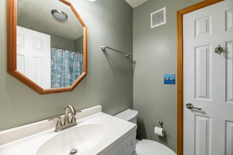 Southern Comfort - KDH MP 7.5 Semi-Oceanfront 140 Yds to Beach Hot Tub Pets OK Flex Stays - image 10