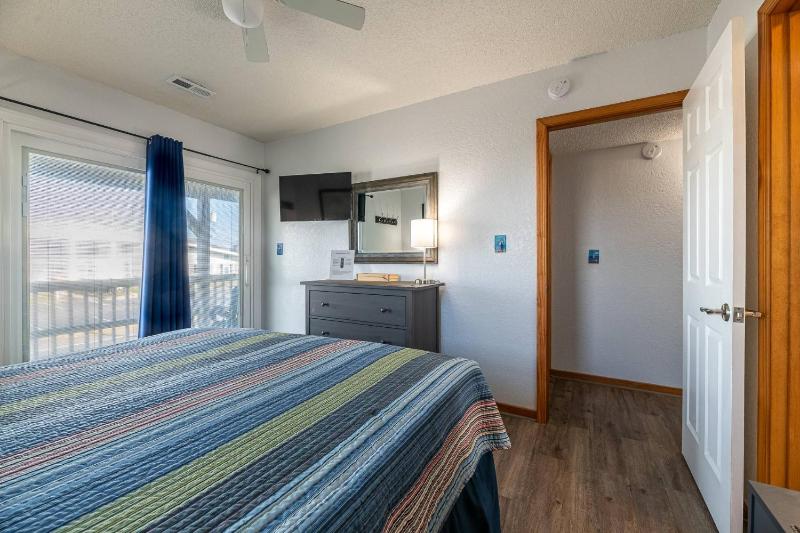 Southern Comfort - KDH MP 7.5 Semi-Oceanfront 140 Yds to Beach Hot Tub Pets OK Flex Stays - image 24