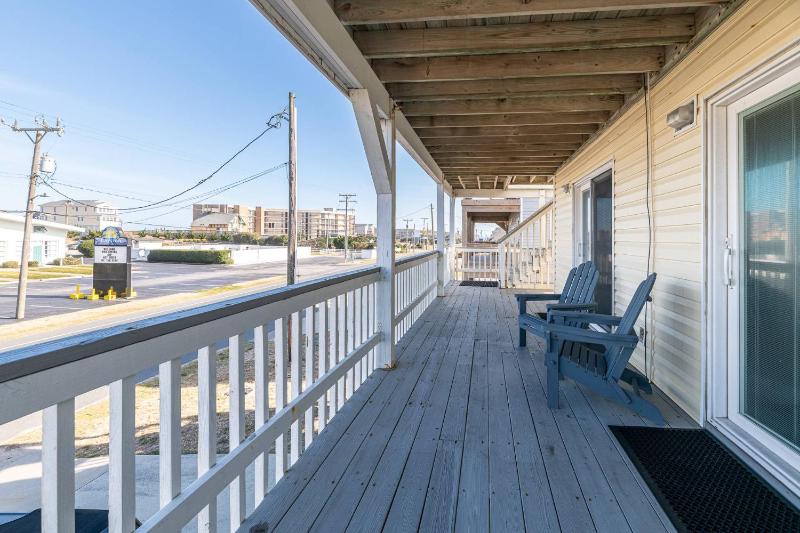 Southern Comfort - KDH MP 7.5 Semi-Oceanfront 140 Yds to Beach Hot Tub Pets OK Flex Stays - image 19