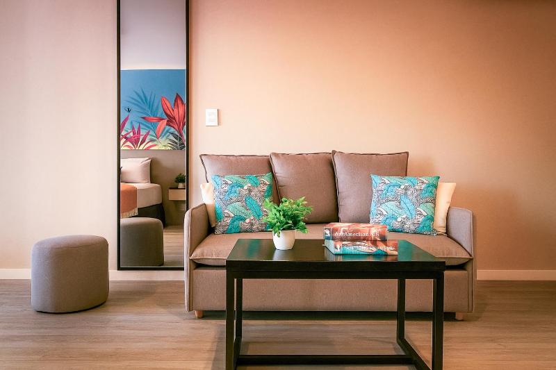 Deluxe Apartments in Downtown by BueRentals - image 8