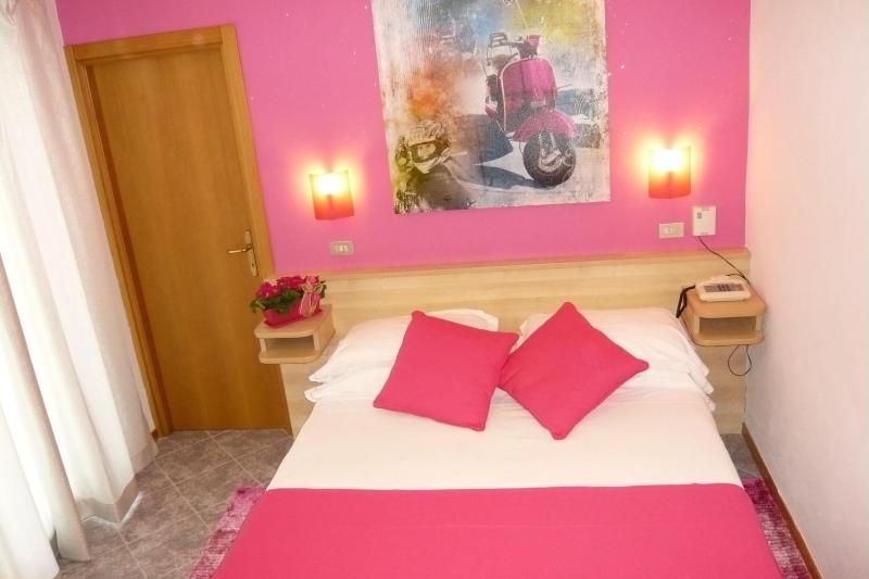 Superior Double Room image 3
