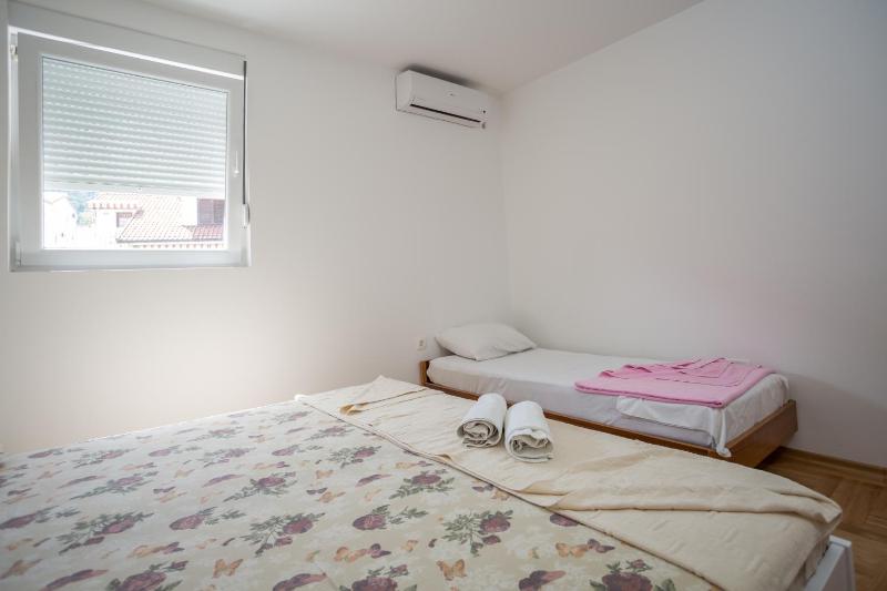 Luxury Two-Bedroom Apartment - First Floor image 4