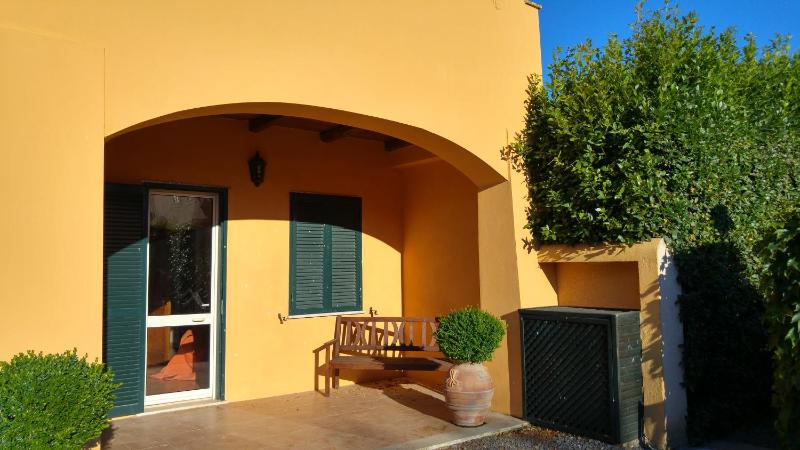 Double Room with Garden View image 3