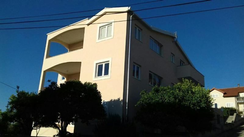 Apartment image 2