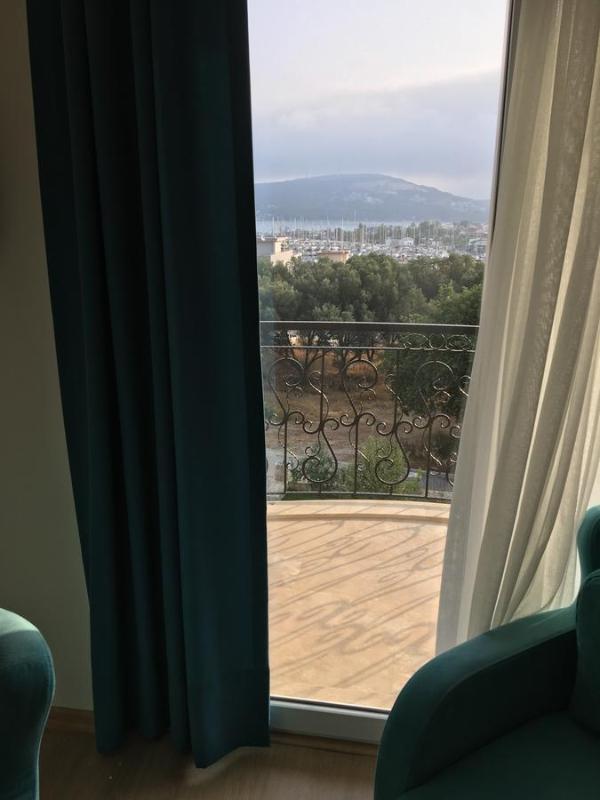 Triple Room with Mountain View image 1